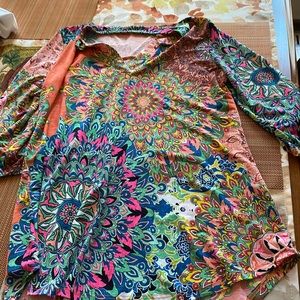 Fall shirt great with leggings or jeans